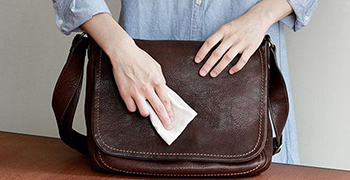 皮包發霉了怎么處理霉點？皮包發霉怎么辦