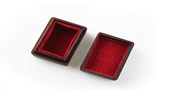 首飾盒內襯容易長霉怎么辦？首飾盒防霉方案