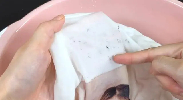 衣物發霉了怎么辦?應該怎么去除